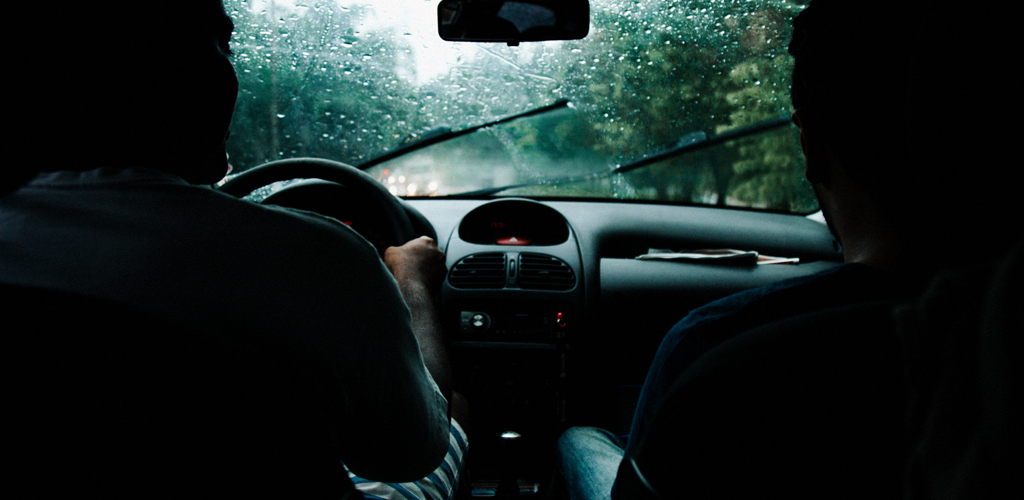 Kredittkort med egenandelsforsikring for leiebil: Spar tusenvis av kroner