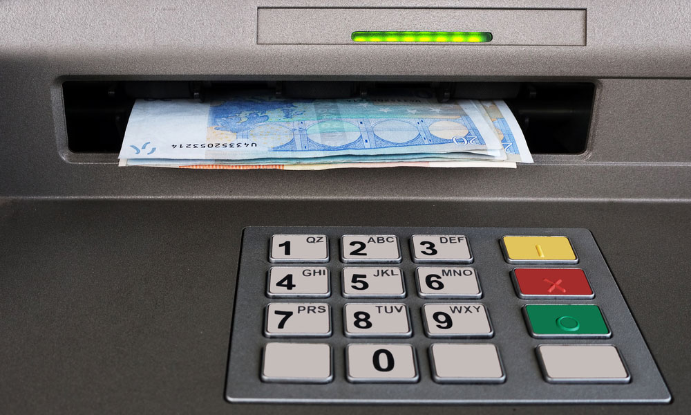 Hva betyr valutapåslag på kredittkort eller debetkort?